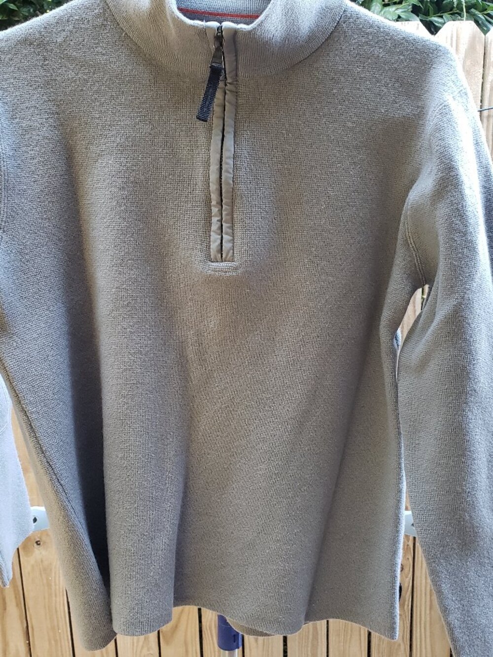 EUC BANANA REPUBLIC merino wool elbow patch stormy grey long sleeve (S)